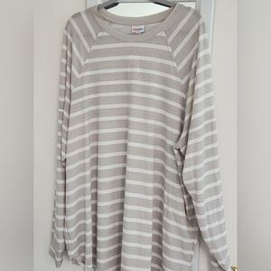 Lularoe Erin Long Sleeve T